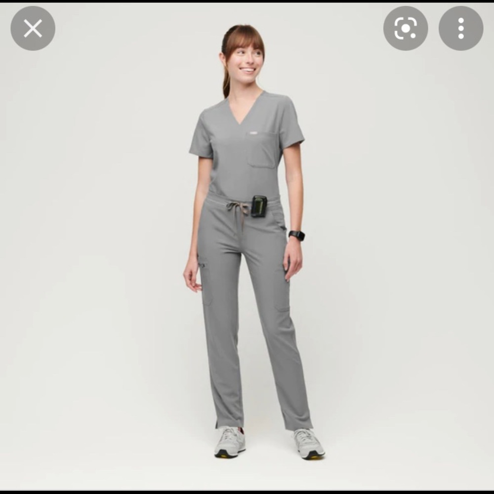 NWT Figs Yola skinny scrub pants Dark Space Gray Small